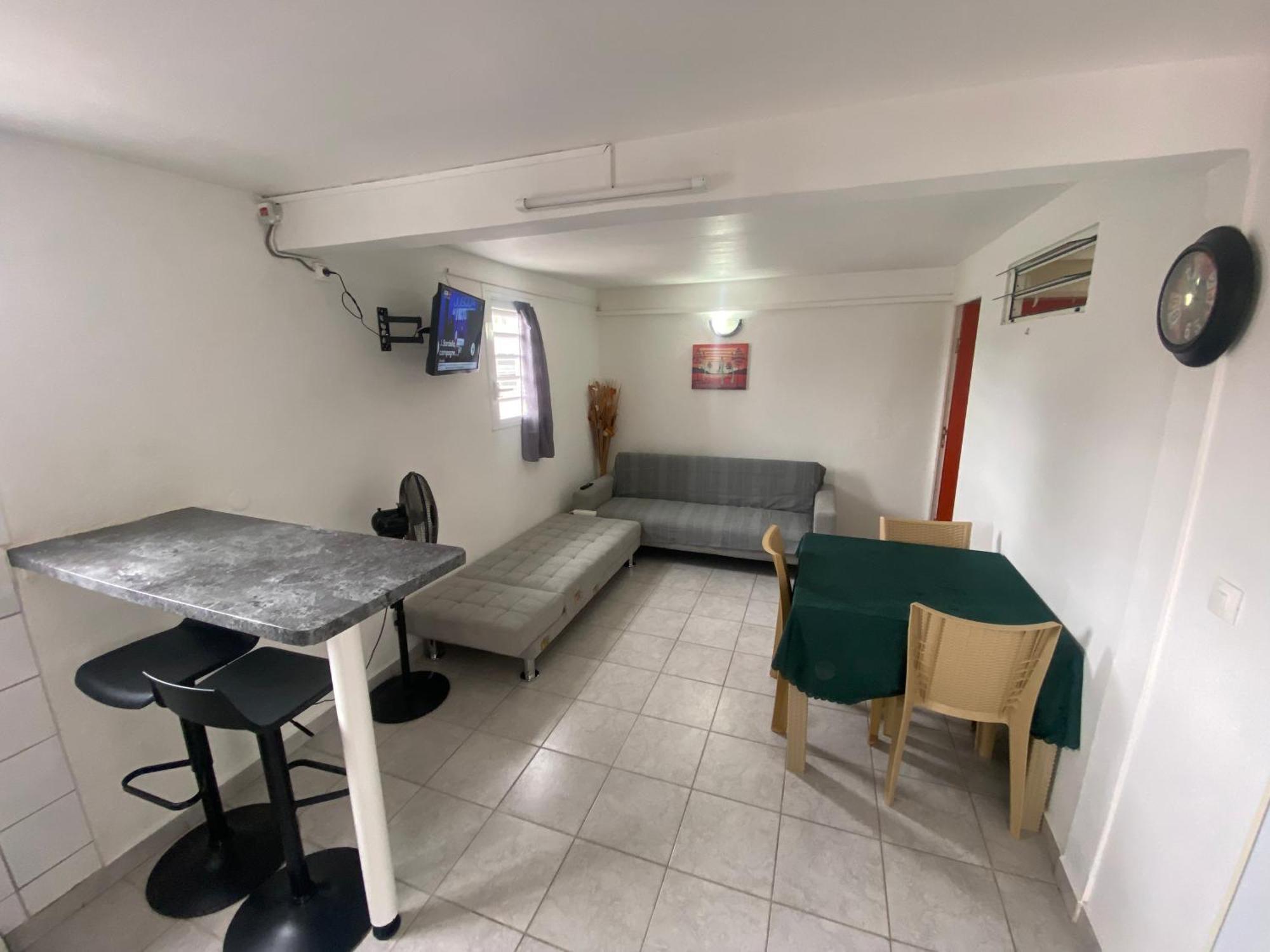 Logement De 40M2 Avec Terrasse, Moderne Et Equipe Petit-Canal Екстериор снимка